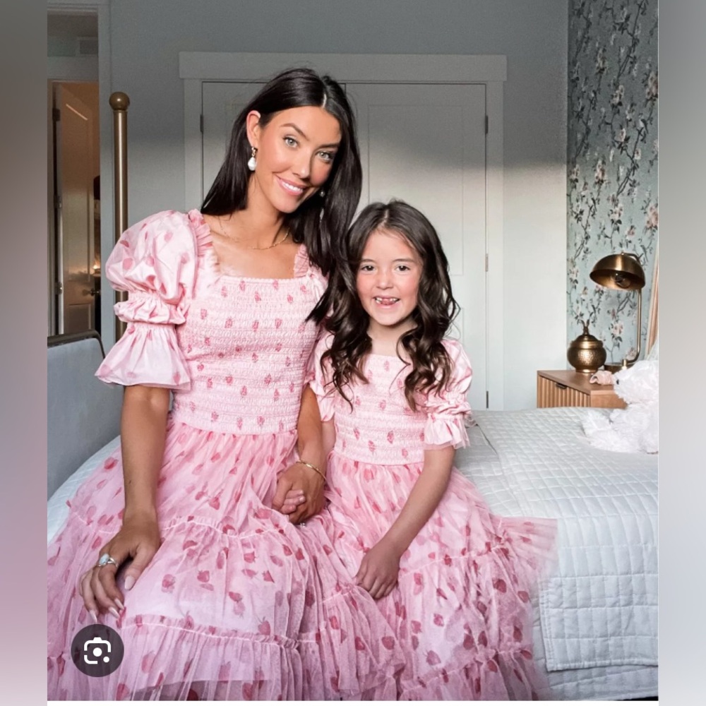 Ivy City Co Jess Dress in Pink Strawberry Fields - Picture 5 of 11